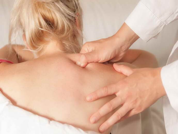 Masaż z osteochondrozą klatki piersiowej